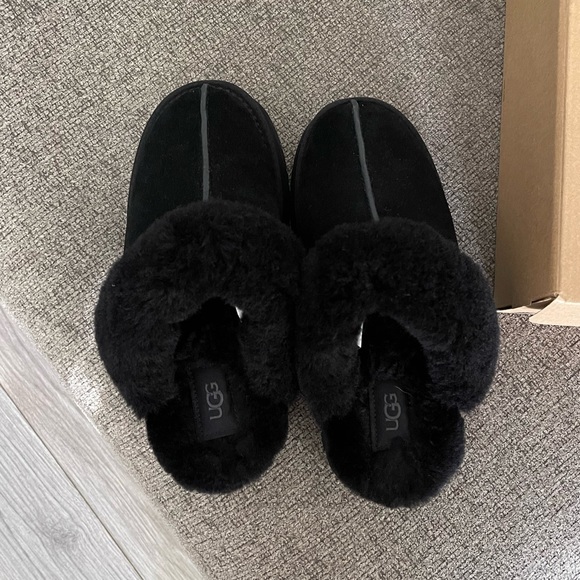 Platform Ugg Slippers - Picture 3 of 5
